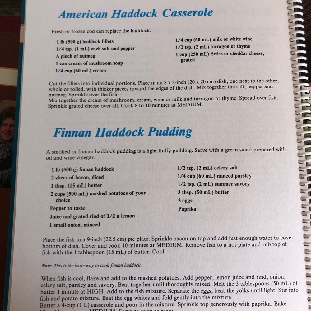 Vtg The Encyclopedia  of Microwave Cooking Box Set - Picture 13 of 14